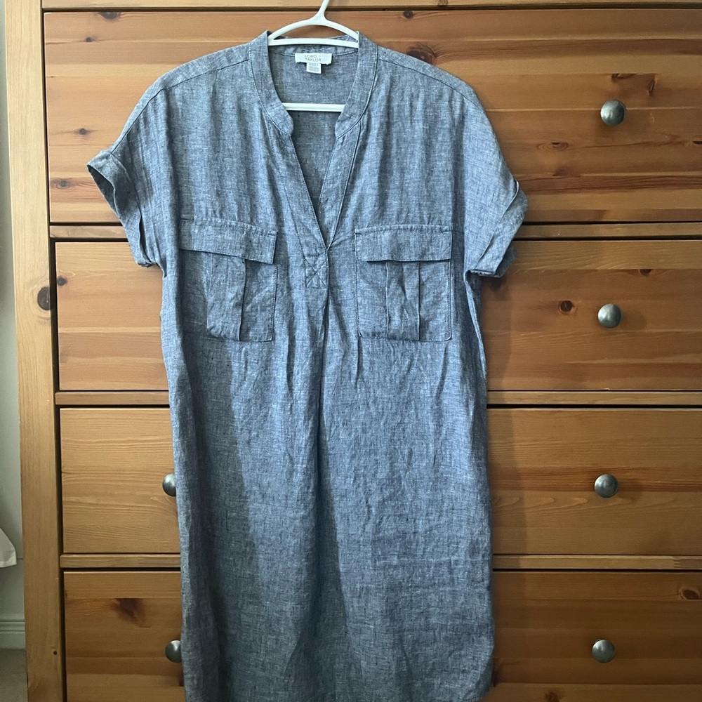 Lord & Taylor Chambray short sleeve linen dress
